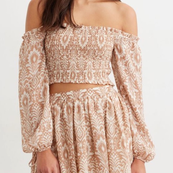 ISO dynamite off shoulder - Picture 1 of 2